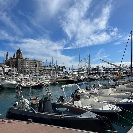 Appt 10 Min From Beaches, Wifi, Terrace Apartamento Fréjus