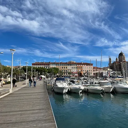 Appt 10 Min From Beaches, Wifi, Terrace Fréjus