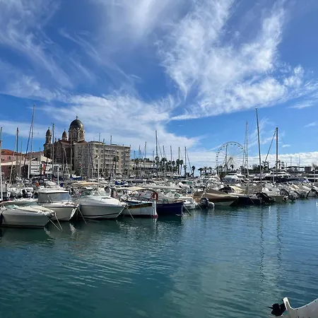 아파트 Appt 10 Min From Beaches, Wifi, Terrace Fréjus