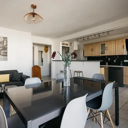 아파트 Appt 10 Min From Beaches, Wifi, Terrace