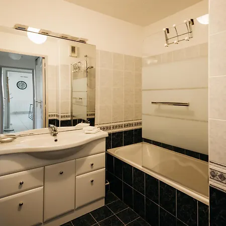 Appt 10 Min From Beaches, Wifi, Terrace