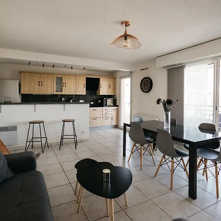 아파트 Appt 10 Min From Beaches, Wifi, Terrace