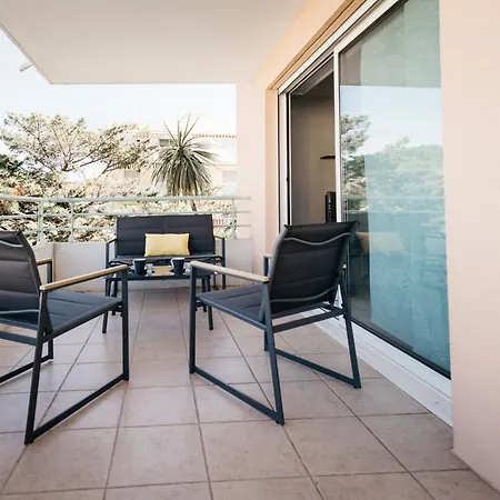 Appt 10 Min From Beaches, Wifi, Terrace * Fréjus