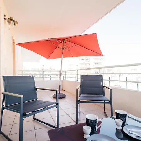 Appt 10 Min From Beaches, Wifi, Terrace Apartmán